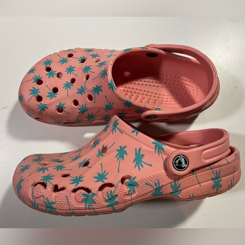 Crocs Palm Tree Sport Mode Water Shoes Women’s Size 9 Men’s Size 7 Used Conditio